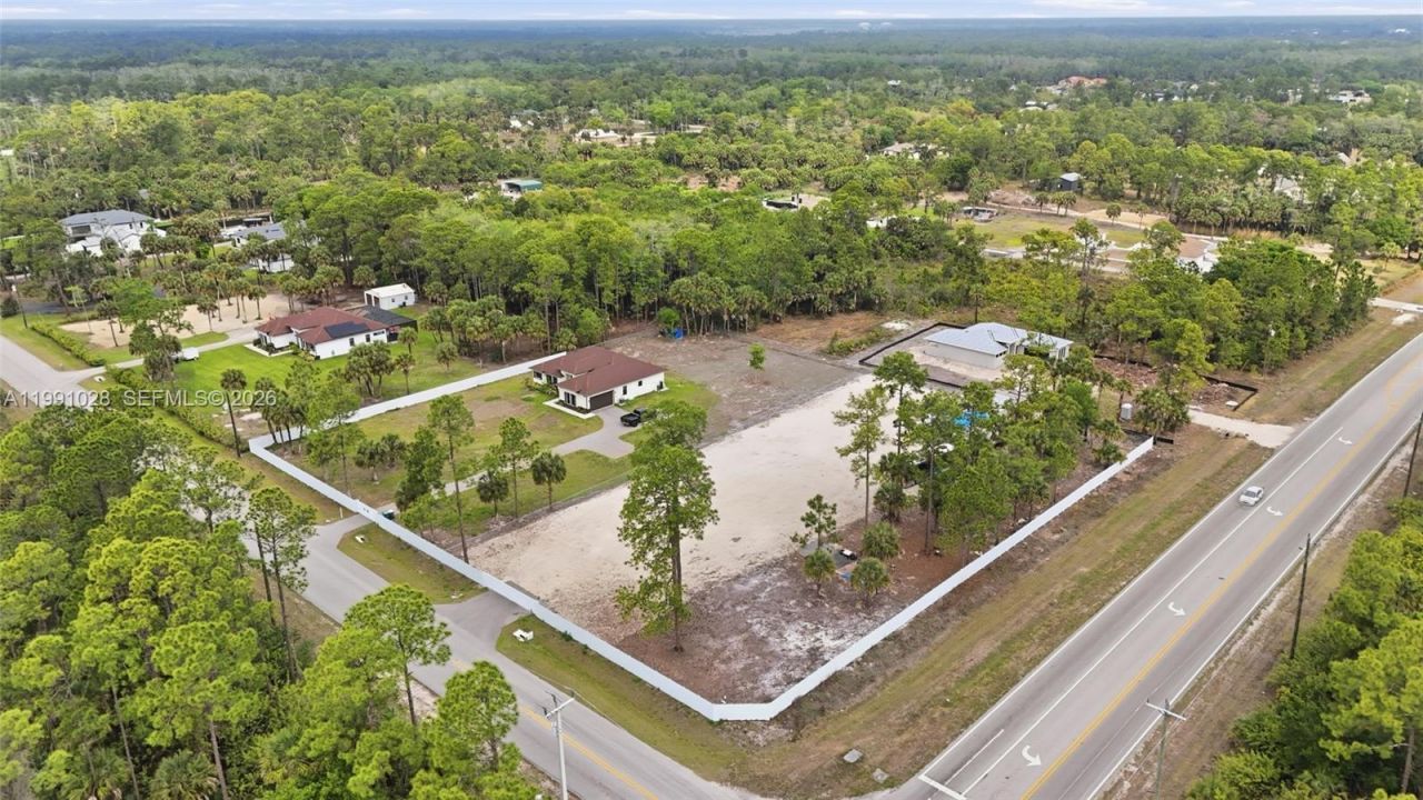 3043 18 , Naples, FL 34120 Photo