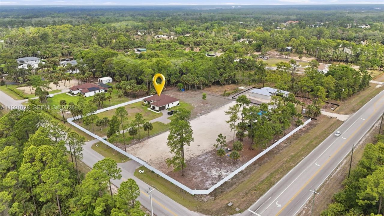 3043 18 , Naples, FL 34120 Photo