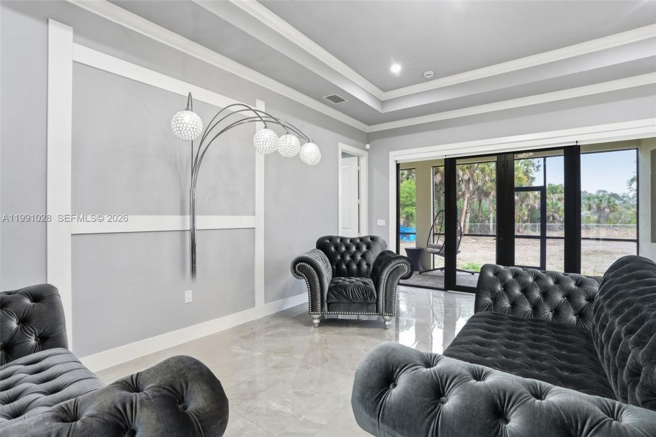 3043 18 , Naples, FL 34120 Photo