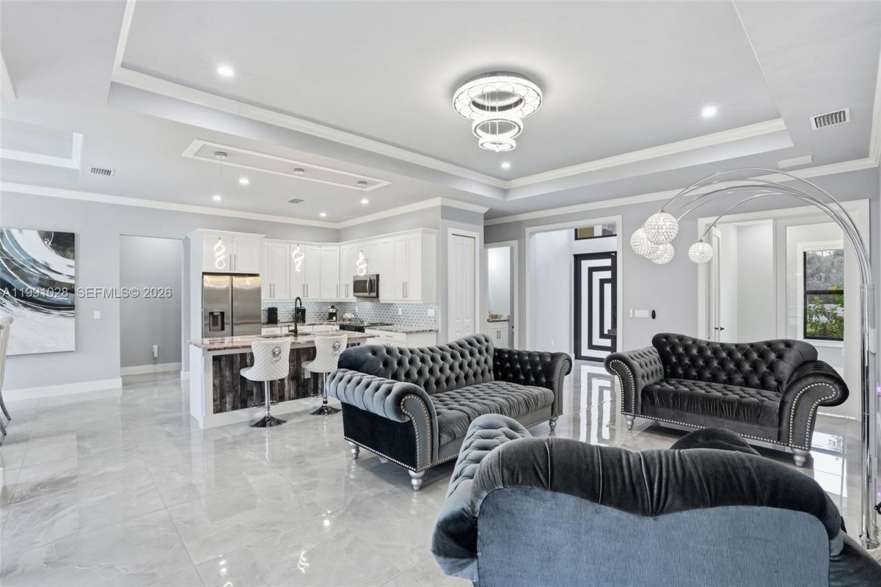 3043 18 , Naples, FL 34120 Photo