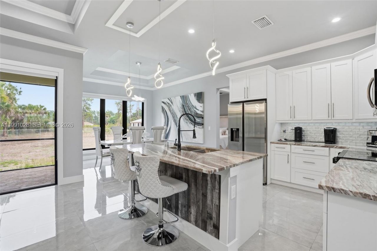 3043 18 , Naples, FL 34120 Photo