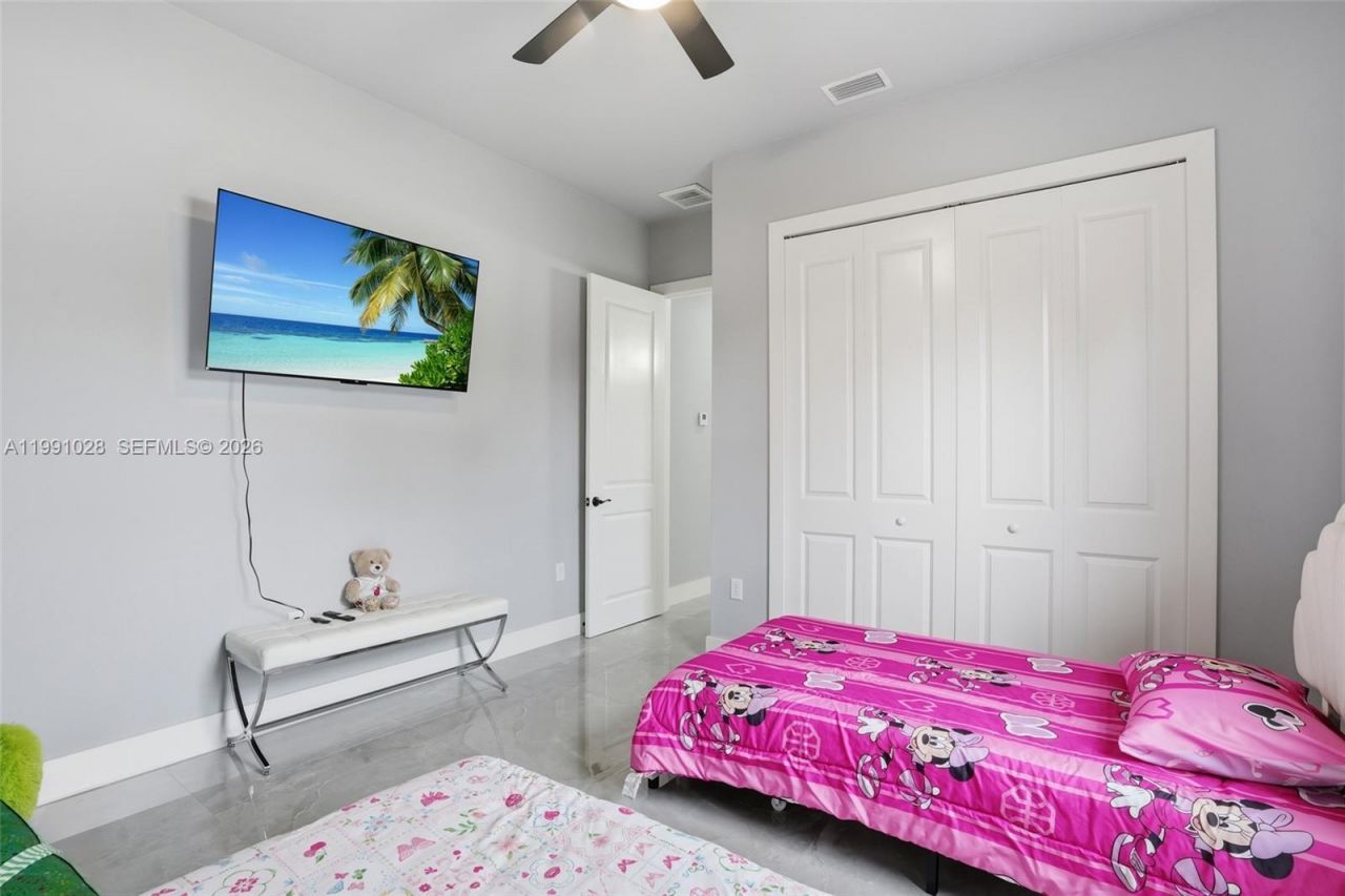 3043 18 , Naples, FL 34120 Photo