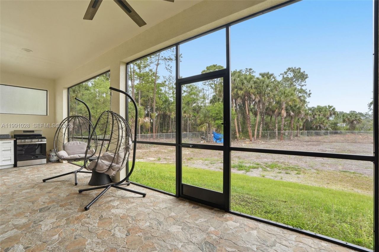 3043 18 , Naples, FL 34120 Photo