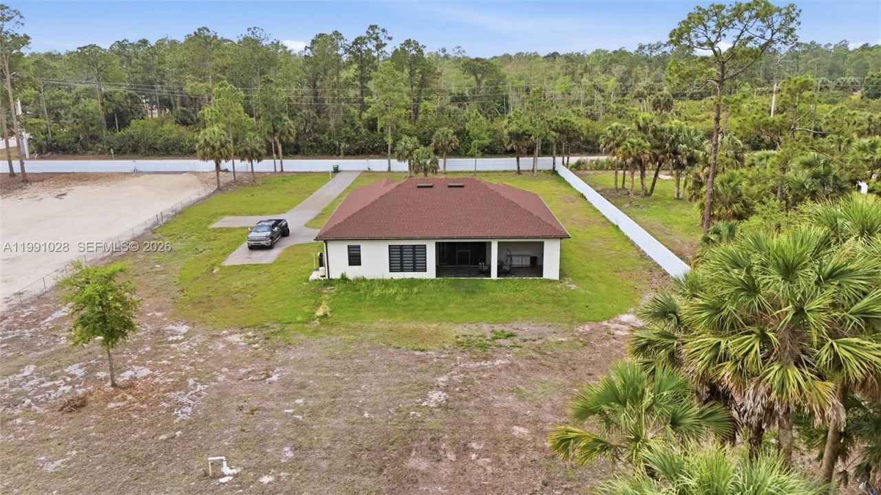 3043 18 , Naples, FL 34120 Photo