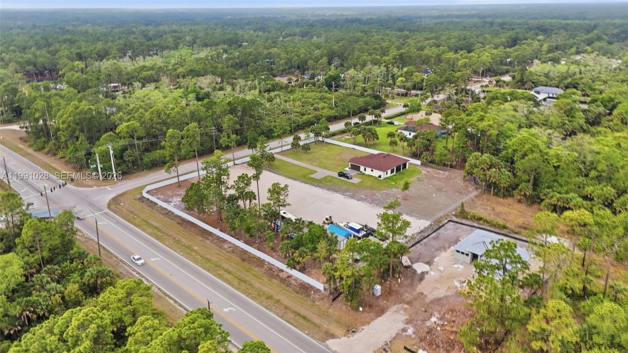 3043 18 , Naples, FL 34120 Photo