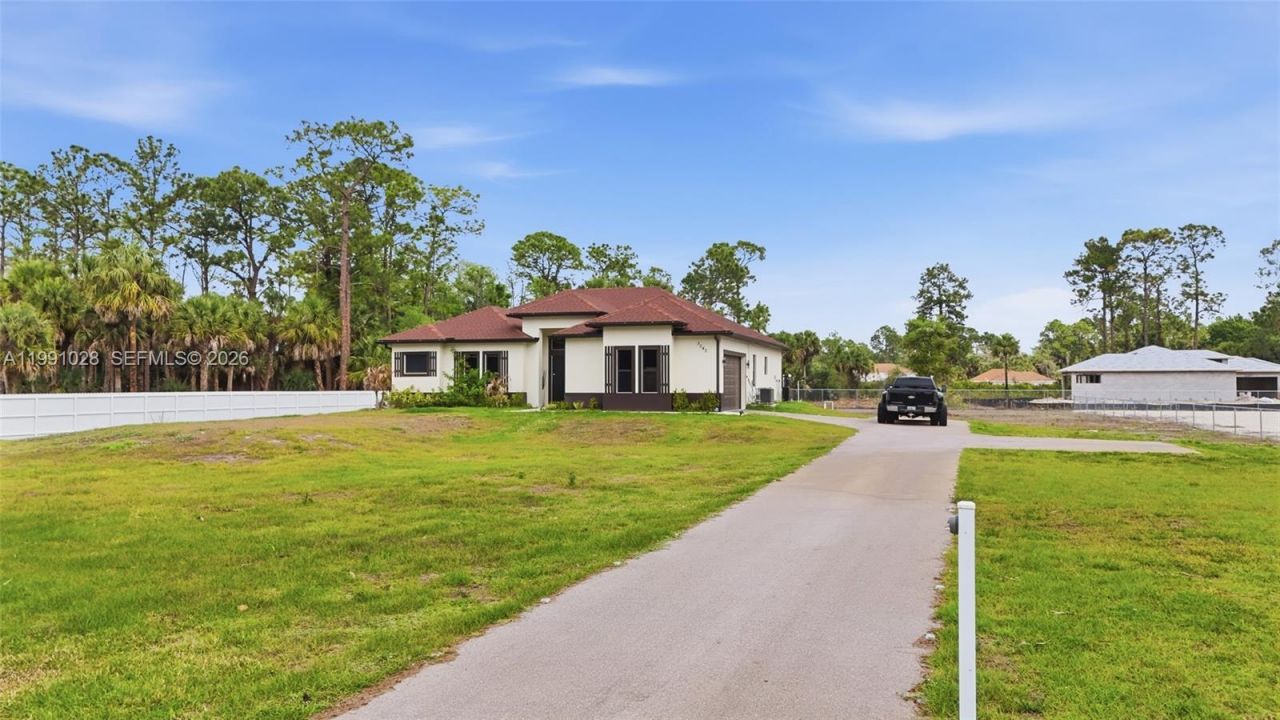 3043 18 , Naples, FL 34120 Photo