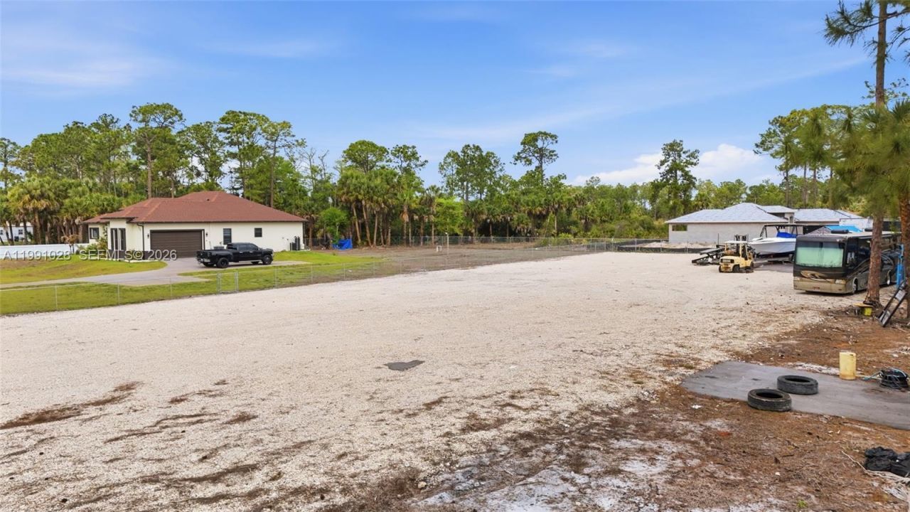 3043 18 , Naples, FL 34120 Photo