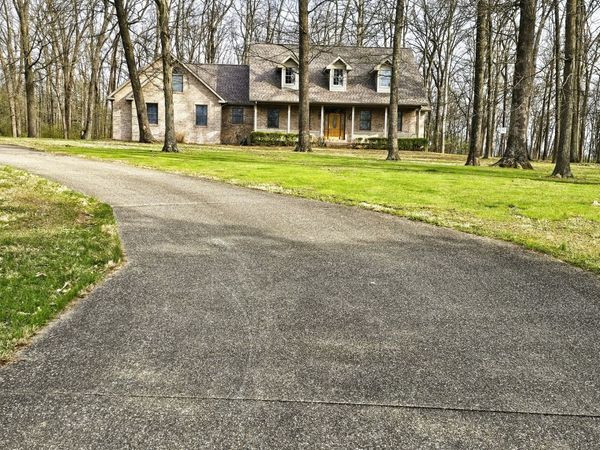 9 FAWN Drive , Fairfield, IL 62837