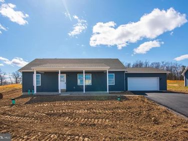 230 MONROE VALLEY DR, JONESTOWN, PA 17038