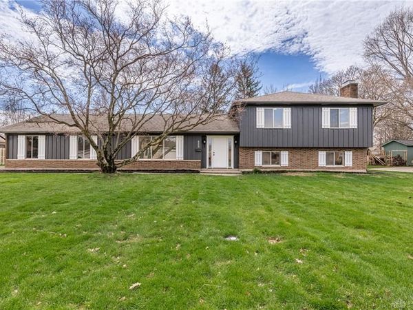 435 Blackstone Drive, Washington TWP, OH 45459