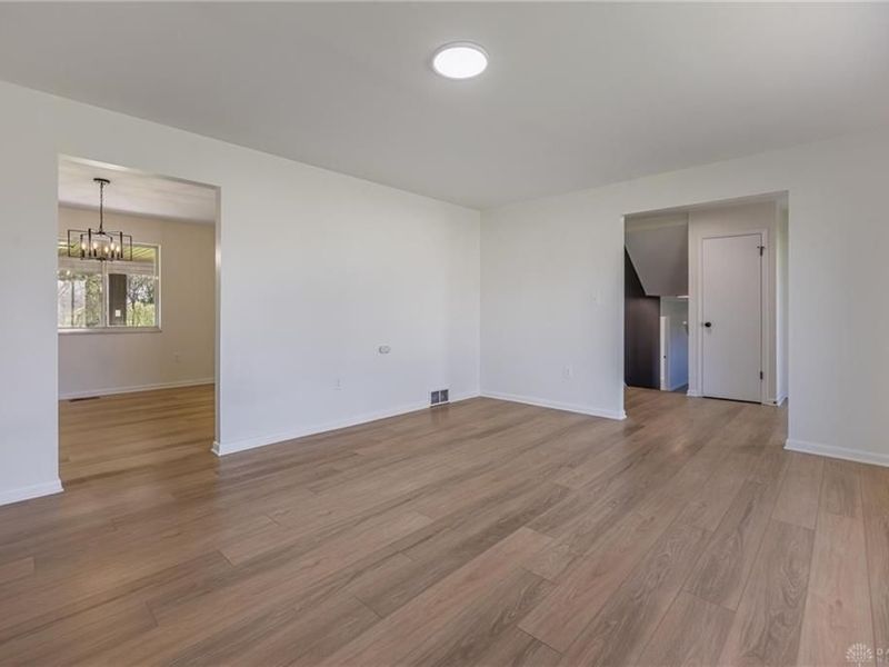 435 Blackstone Drive, Washington Township, OH 45459 Photo 8