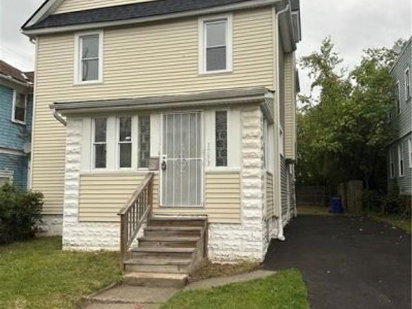 1753 Alcoy Road , Cleveland, OH 44112