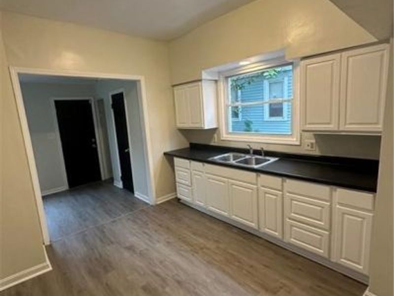 1753 Alcoy Road, Cleveland, OH 44112 Photo 12