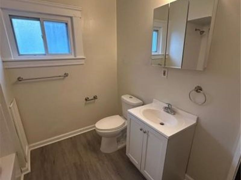 1753 Alcoy Road, Cleveland, OH 44112 Photo 3