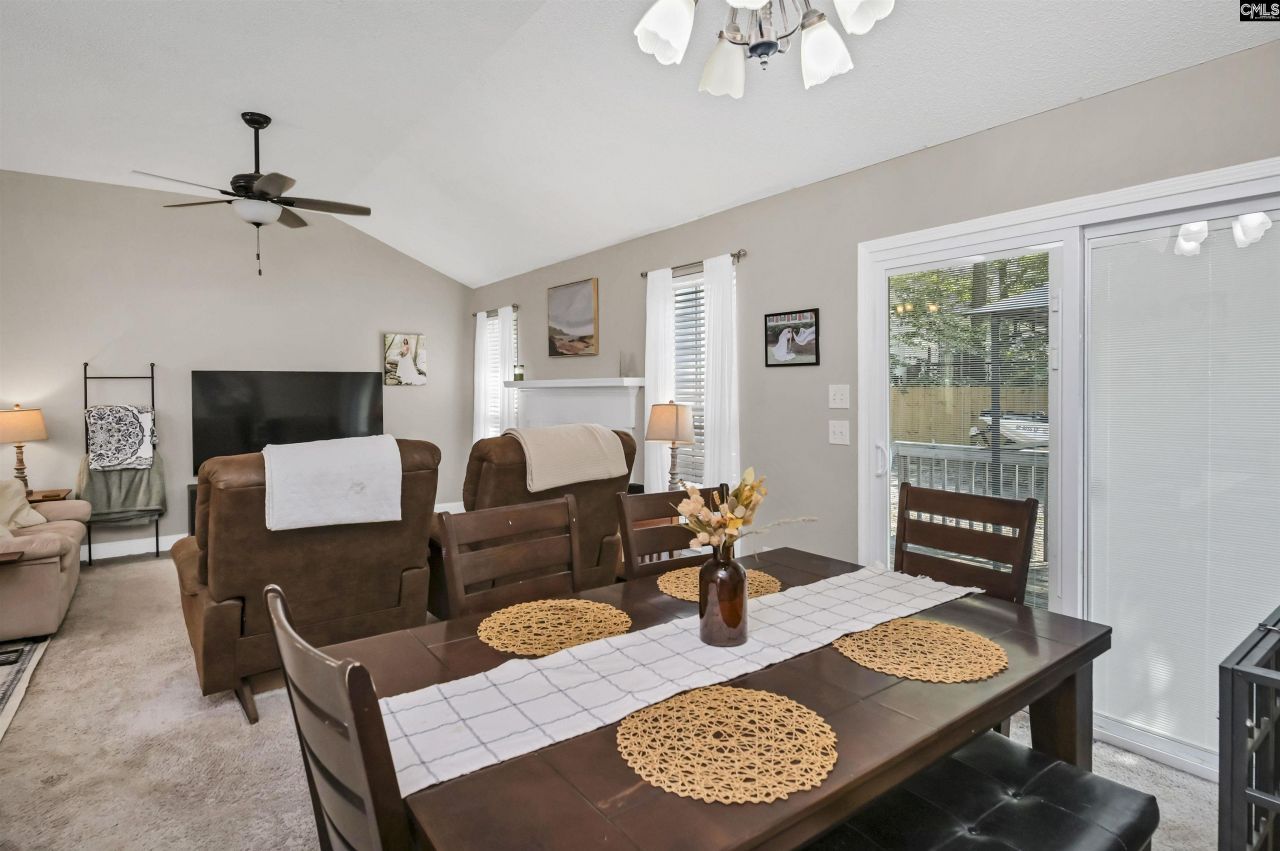 1 Cambridge Oaks Court  Photo 10