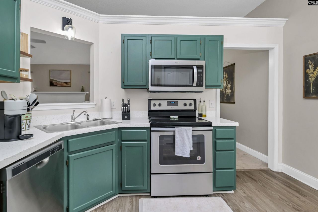 1 Cambridge Oaks Court  Photo 16