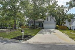 1 Cambridge Oaks Court  photo 4