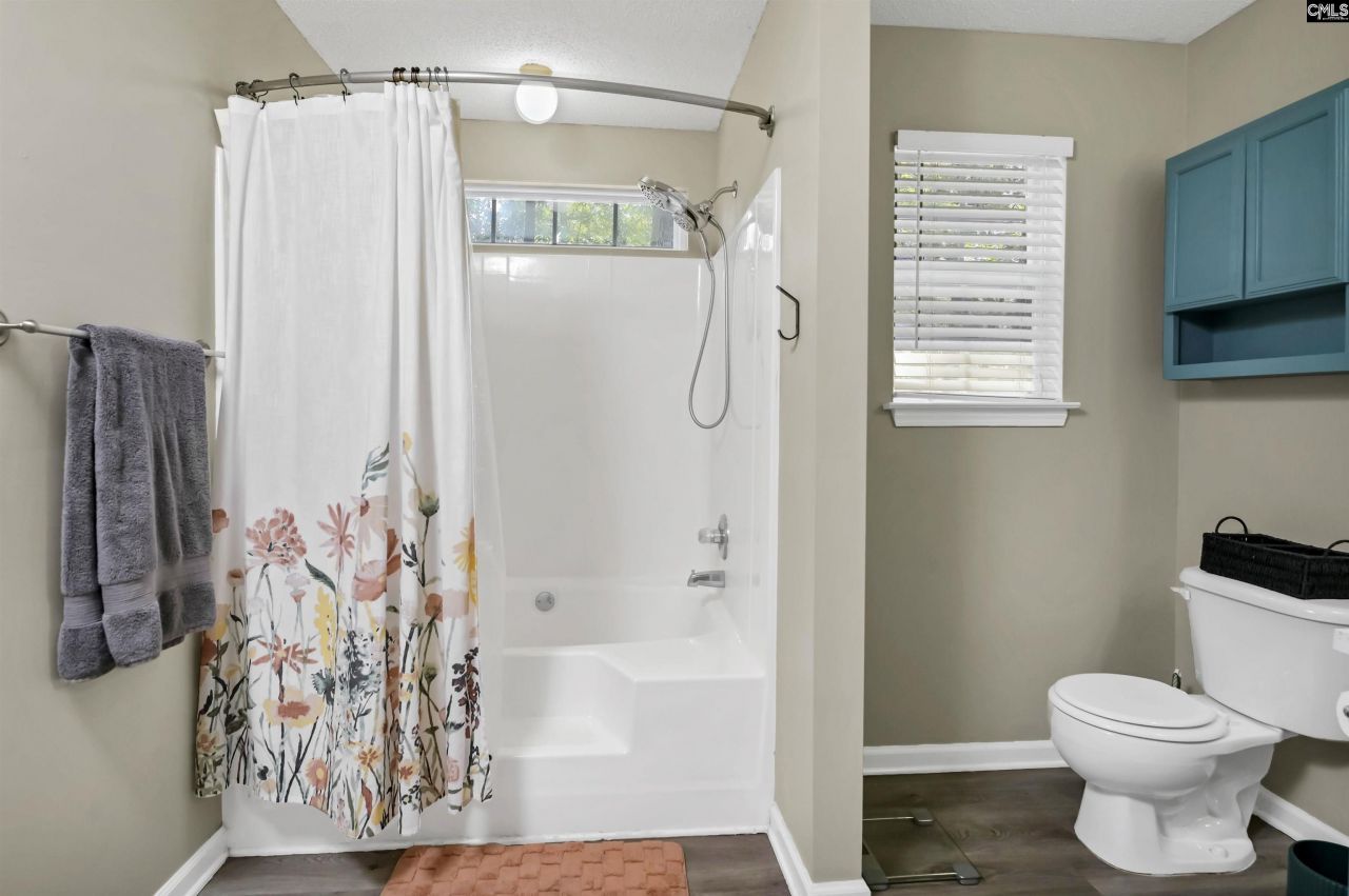 1 Cambridge Oaks Court  Photo 25