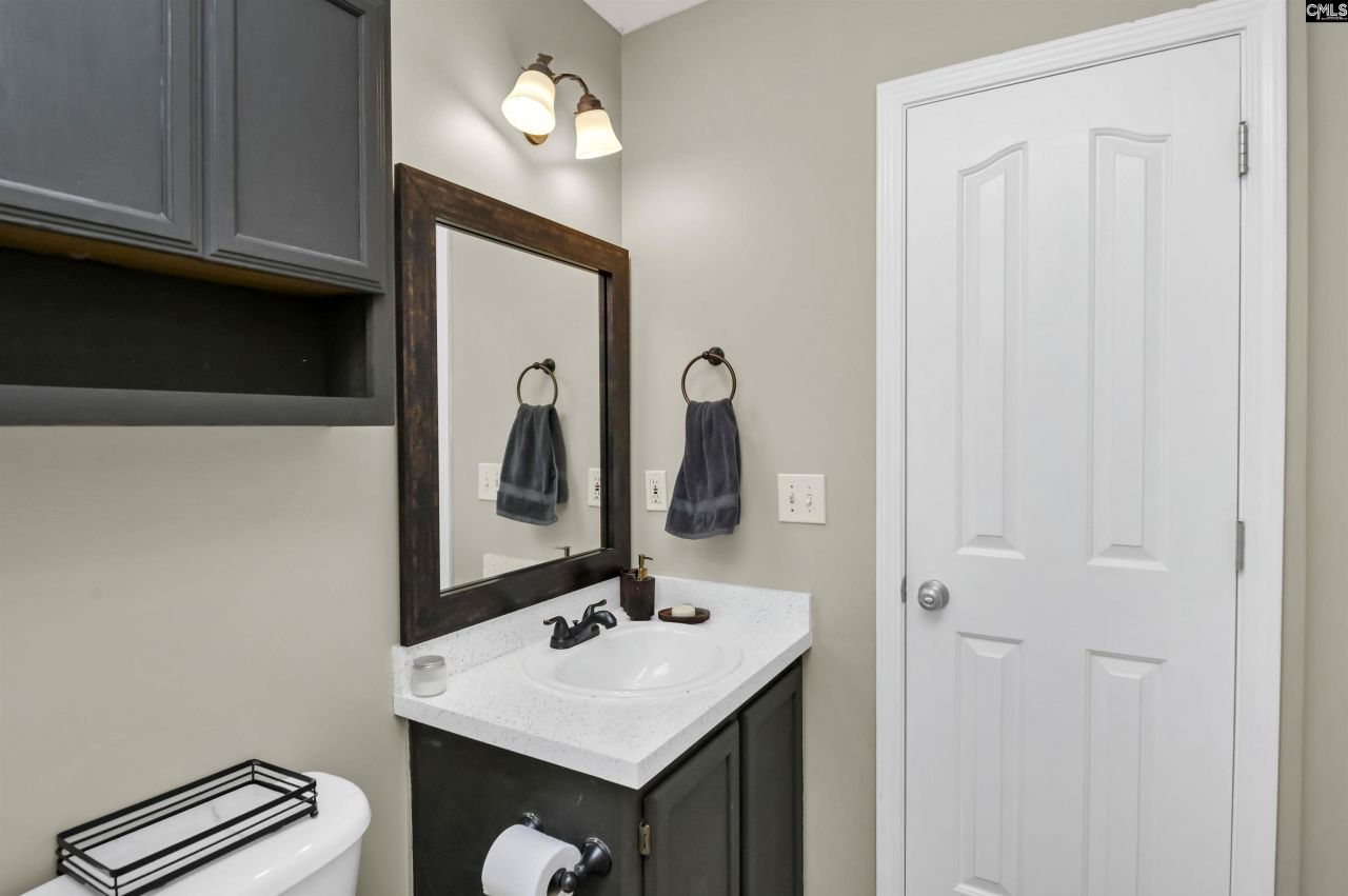 1 Cambridge Oaks Court  Photo 28