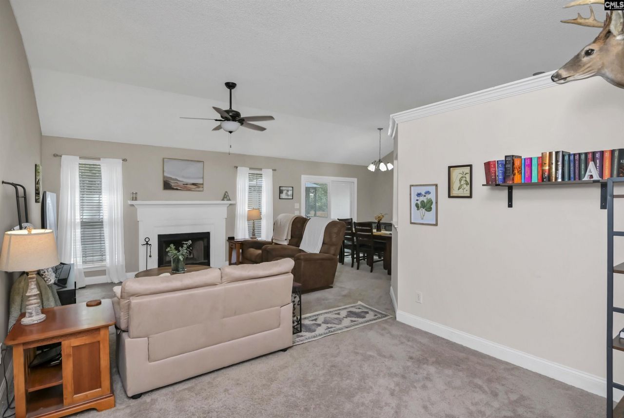 1 Cambridge Oaks Court  Photo 6