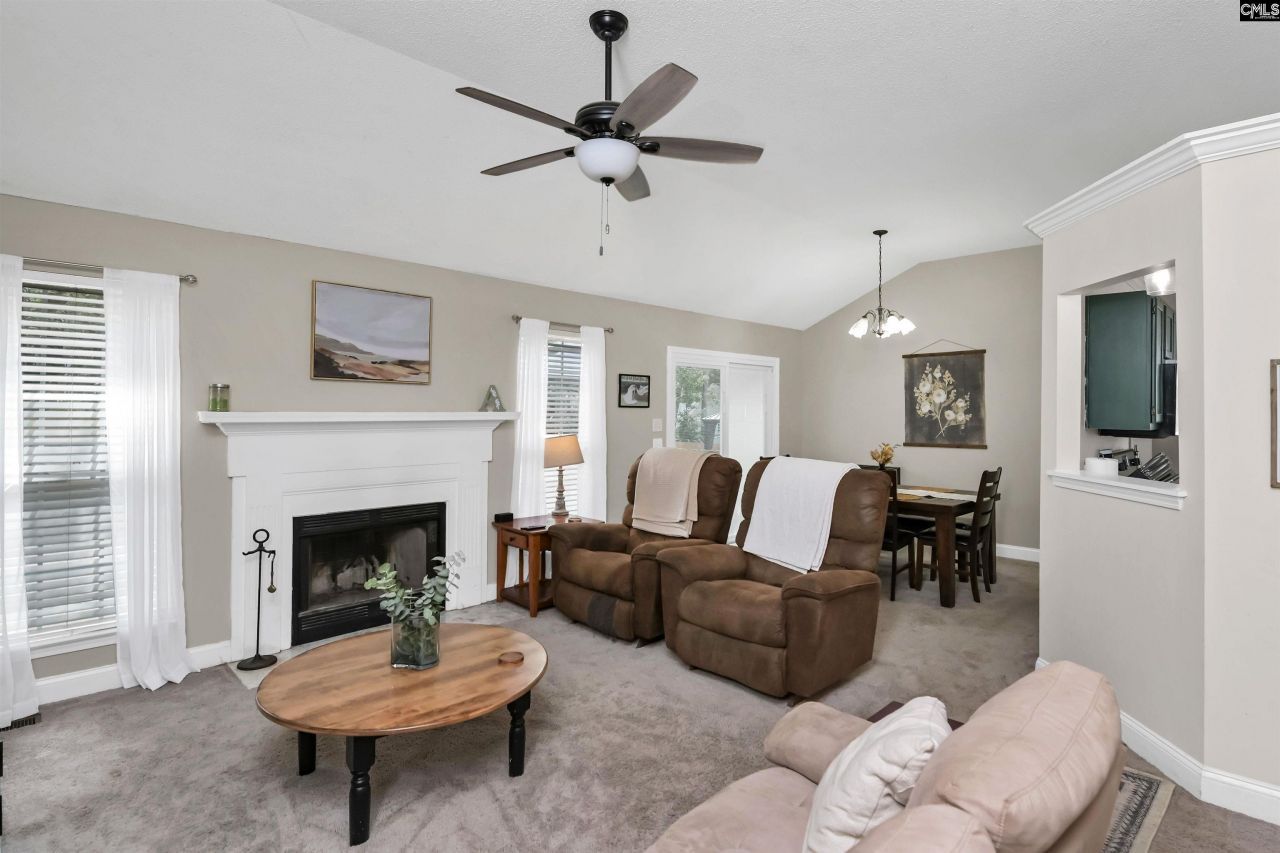 1 Cambridge Oaks Court  Photo 7