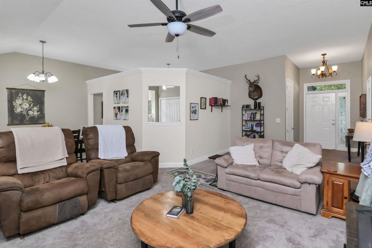 1 Cambridge Oaks Court  Photo 8