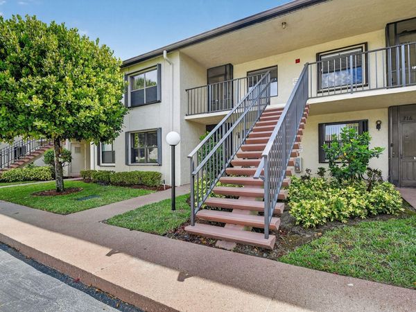 7855 Willow Spring Drive, Unit 725, Lake Worth, FL 33467