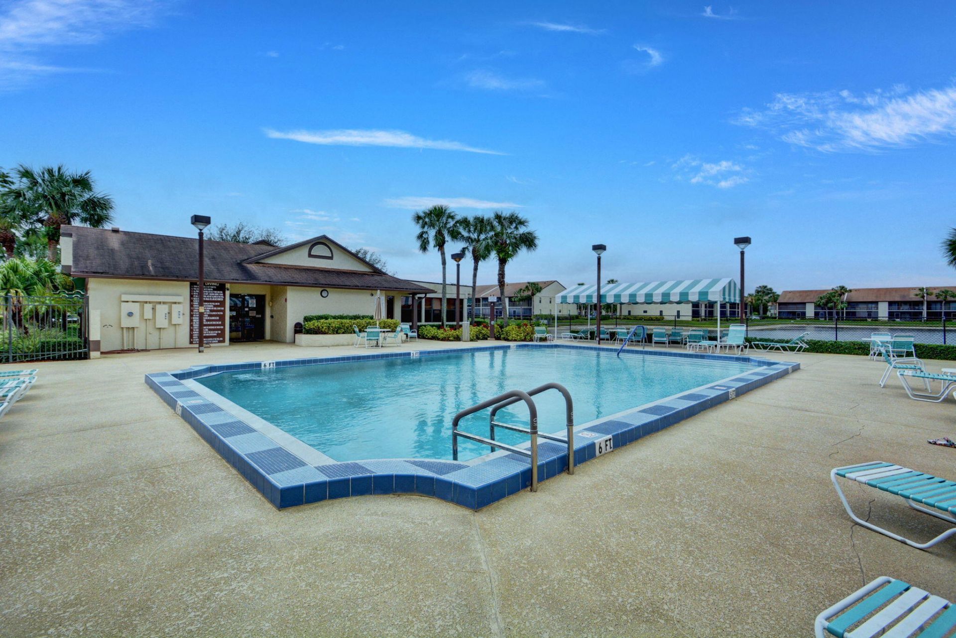 7855 Willow Spring Drive, Unit 725, Lake Worth, FL 33467 Photo