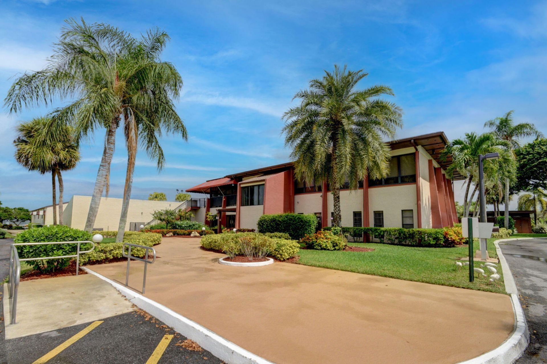 7855 Willow Spring Drive, Unit 725, Lake Worth, FL 33467 Photo
