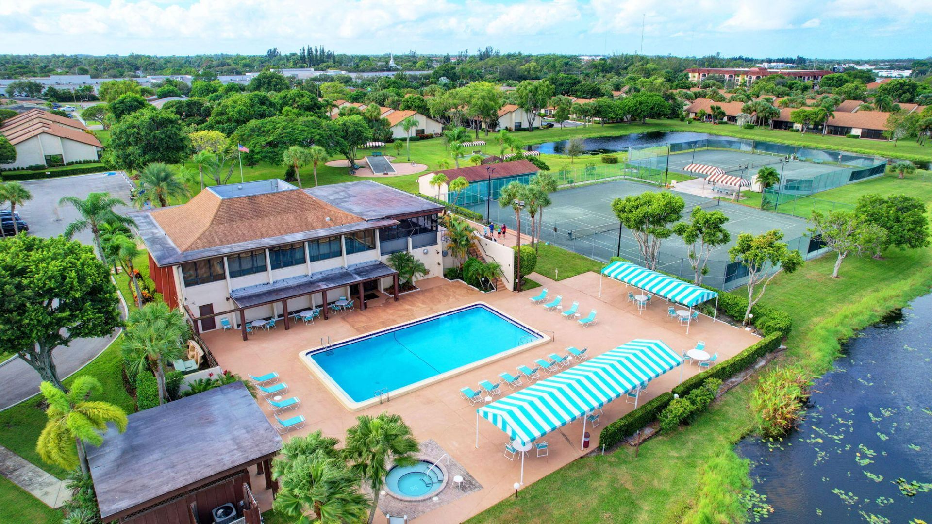 7855 Willow Spring Drive, Unit 725, Lake Worth, FL 33467 Photo