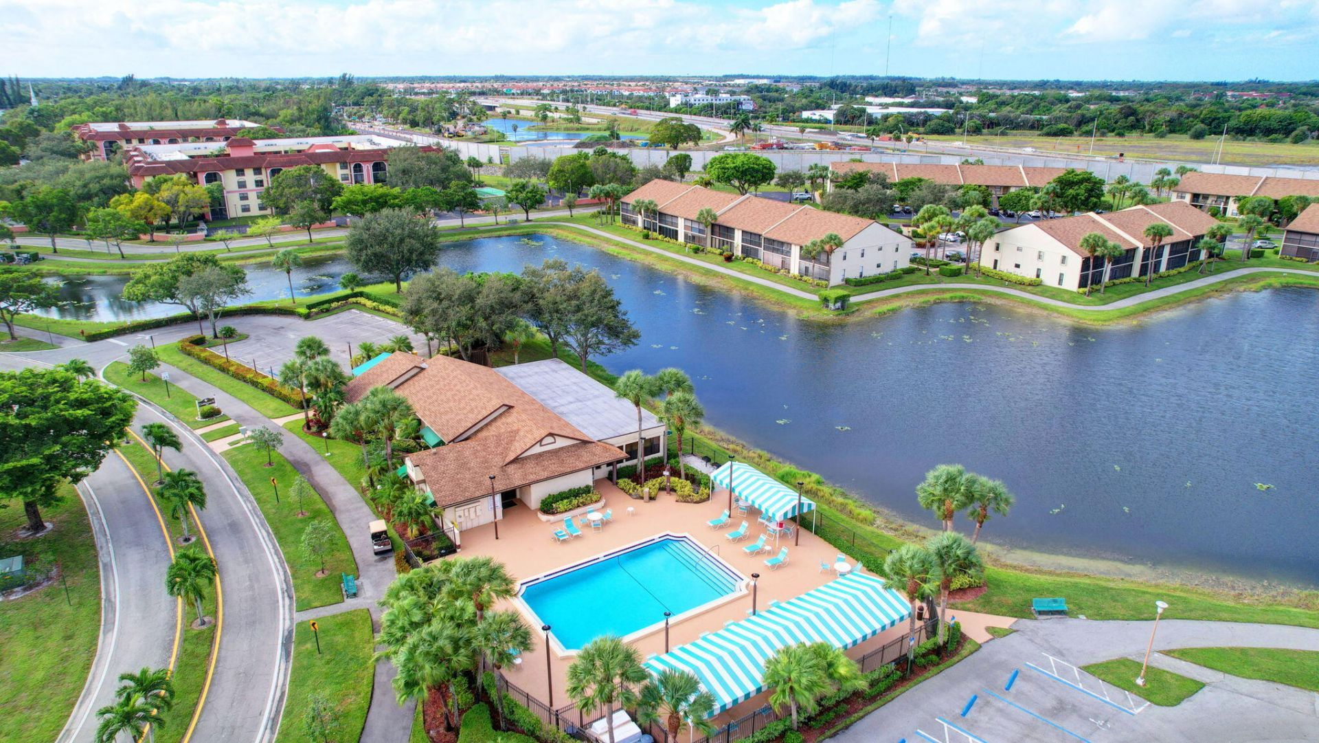 7855 Willow Spring Drive, Unit 725, Lake Worth, FL 33467 Photo