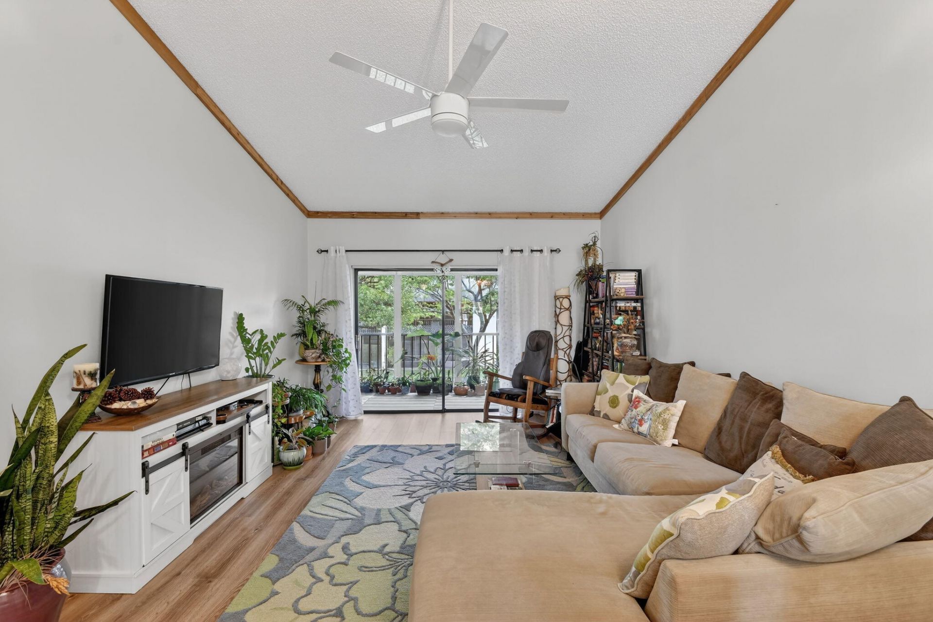 7855 Willow Spring Drive, Unit 725, Lake Worth, FL 33467 Photo