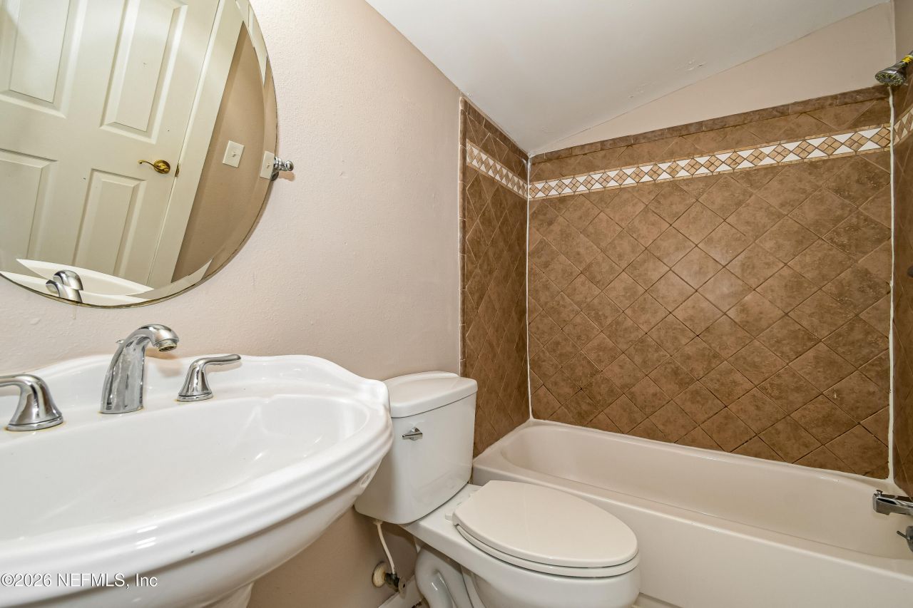 7227 Stonehurst Road N, Jacksonville, FL 32277 Photo