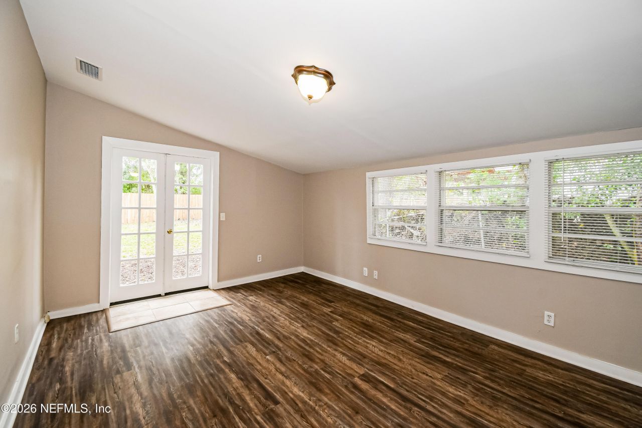 7227 Stonehurst Road N, Jacksonville, FL 32277 Photo
