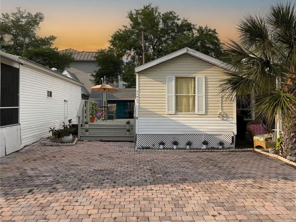 21027 LAZY DAYS CIRCLE , LUTZ, FL 33558