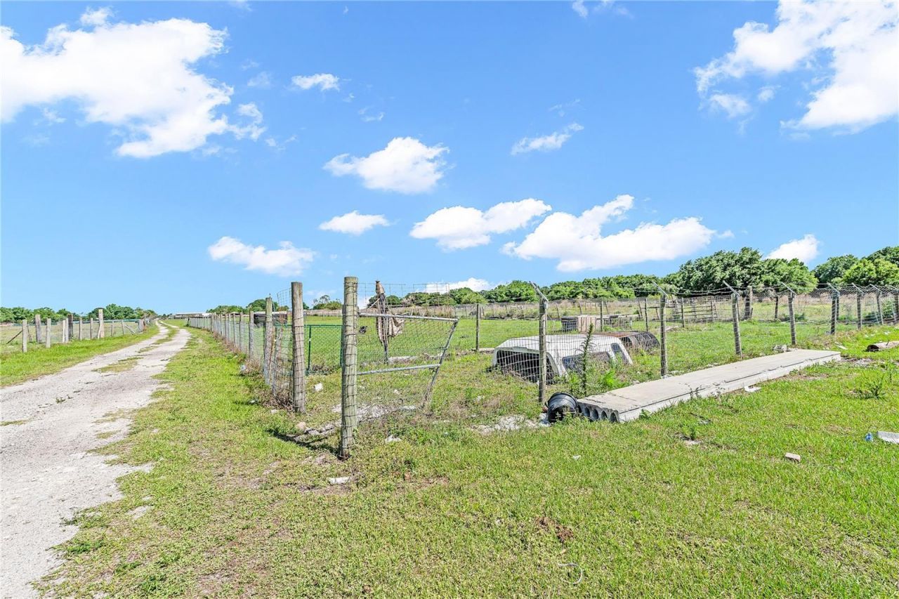 1321 Bluff Hammock Road , Lorida, FL 33857 Photo