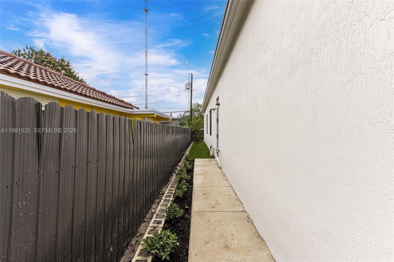 6140 SW 39th St , Miramar, FL 33023 Photo