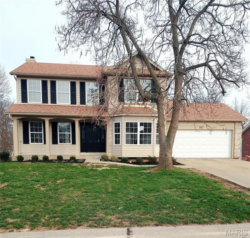 878 Whispering Windsong Drive, O Fallon, MO 63366 Main Photo