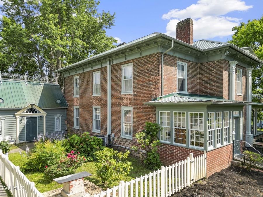 Property Image 8