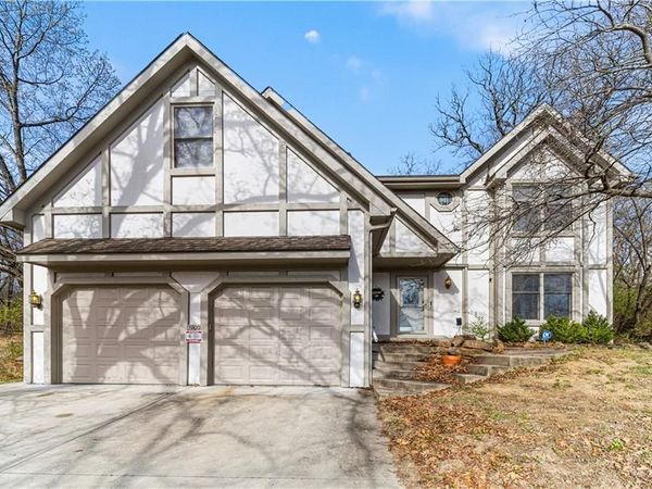 3900 Garland Avenue, Leavenworth, KS 66048