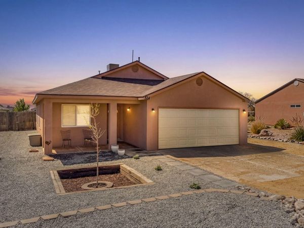 524 10th Avenue NE, Rio Rancho, NM 87144
