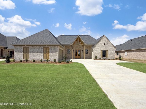 136 Palace Crossing, Flowood, MS 39232