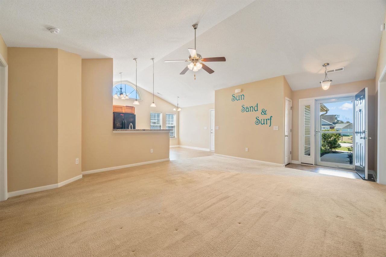 568 Cottage Oaks Circle Photo 10