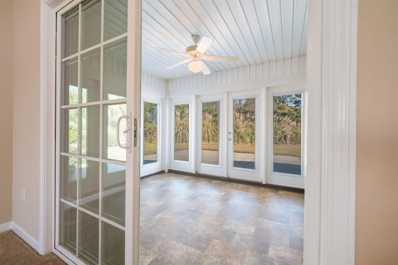 568 Cottage Oaks Circle Photo 7