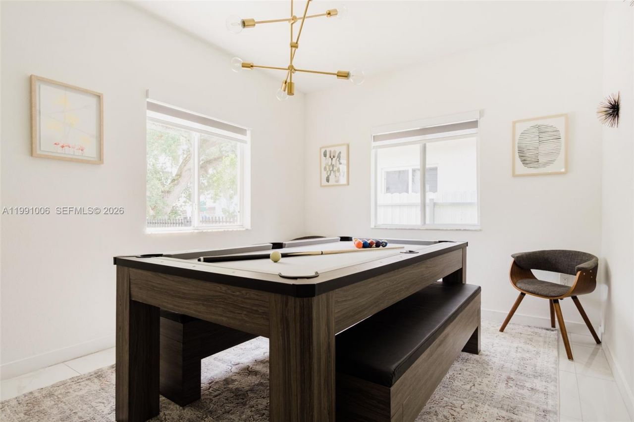 8765 NW 22nd Place , Miami, FL 33147 Photo