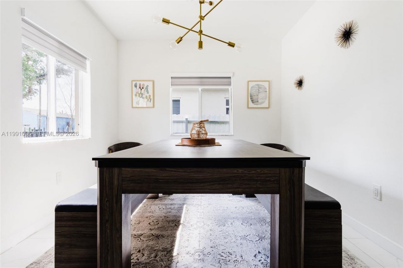 8765 NW 22nd Place , Miami, FL 33147 Photo