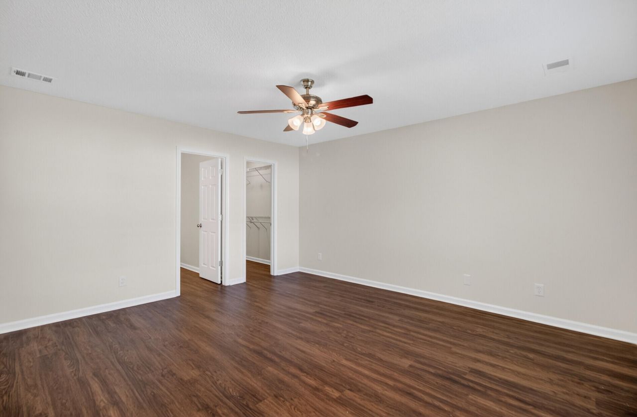 119 Macallan Court Photo 15