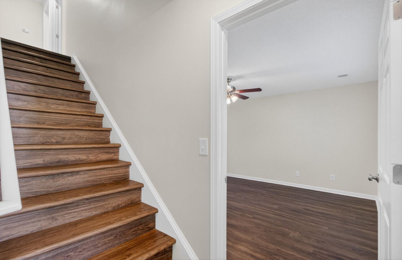 119 Macallan Court Photo 20