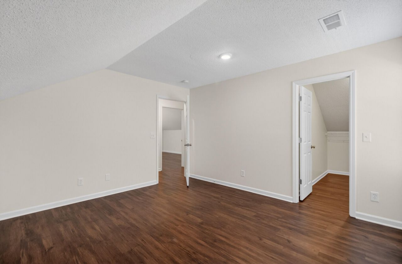 119 Macallan Court Photo 22