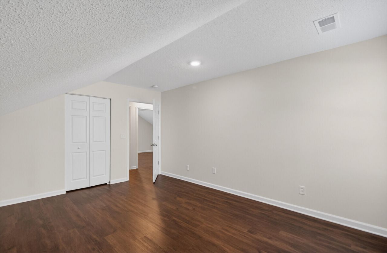 119 Macallan Court Photo 25